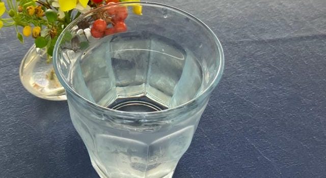 食の安心と現場効率を支える業務用食品容器の進化と管理の最前線