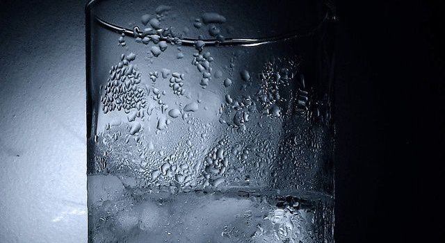 業務現場の安全品質を支える食品容器と発注管理の最前線